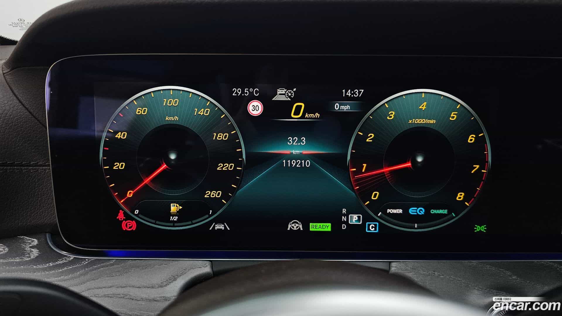 CLS-Class Mercedes-Benz 2021.4-INNER-008