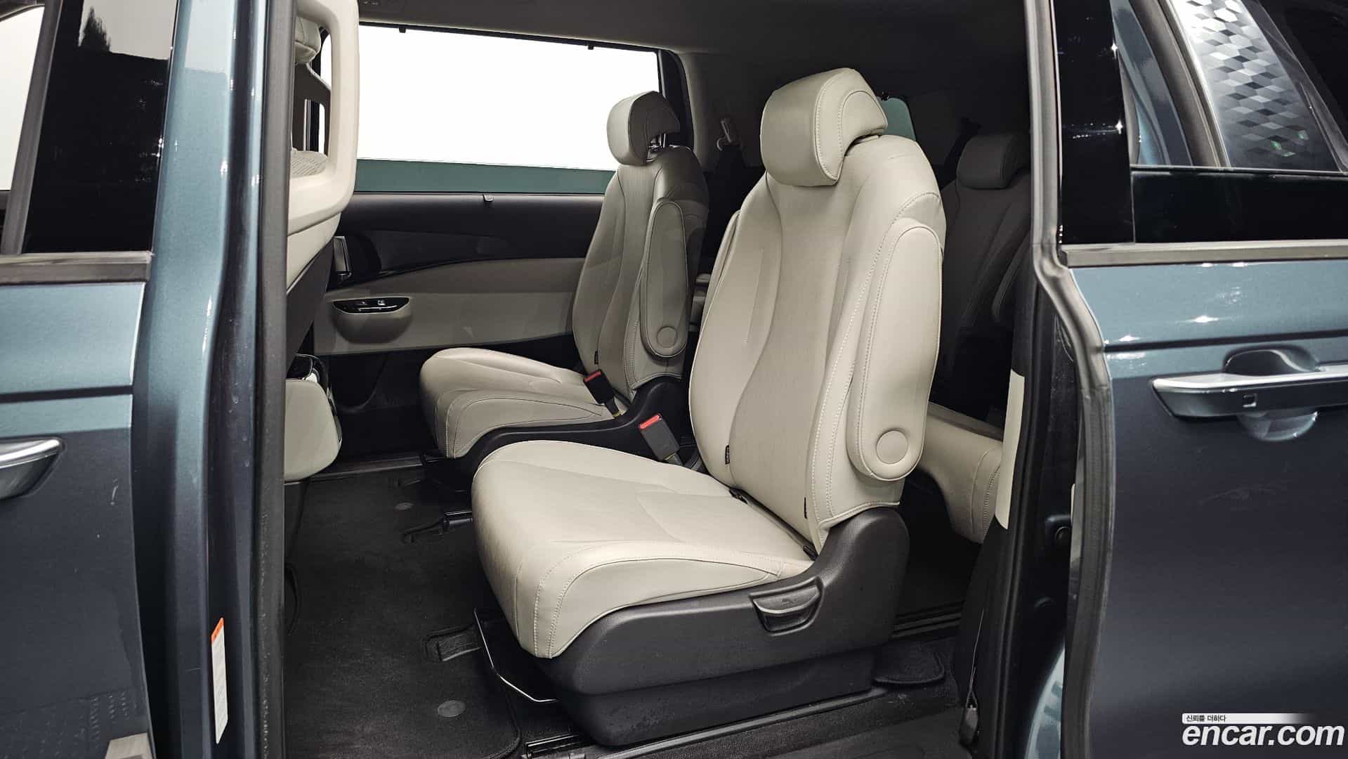 Canival Kia 2021.2-INNER-036