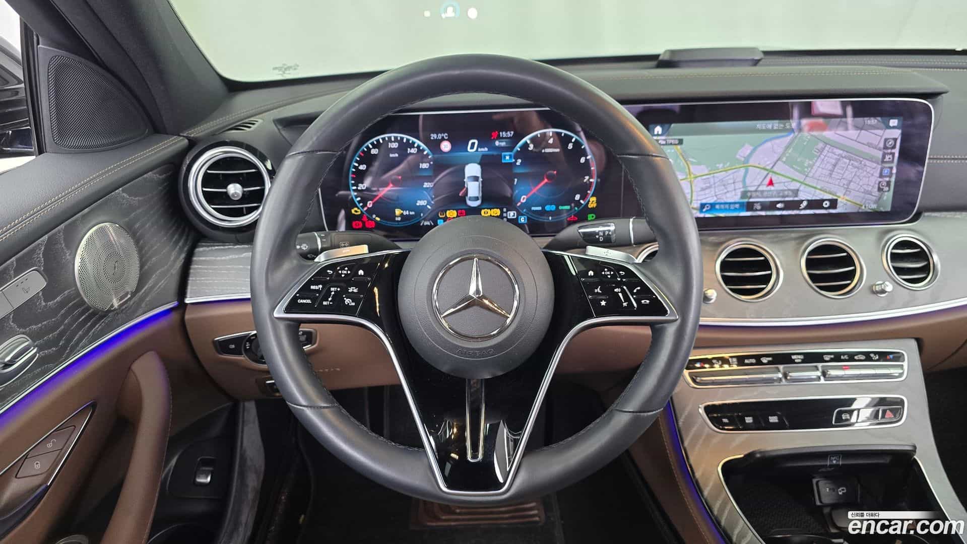 E-Class Mercedes-Benz 2022.4-OPTION-017
