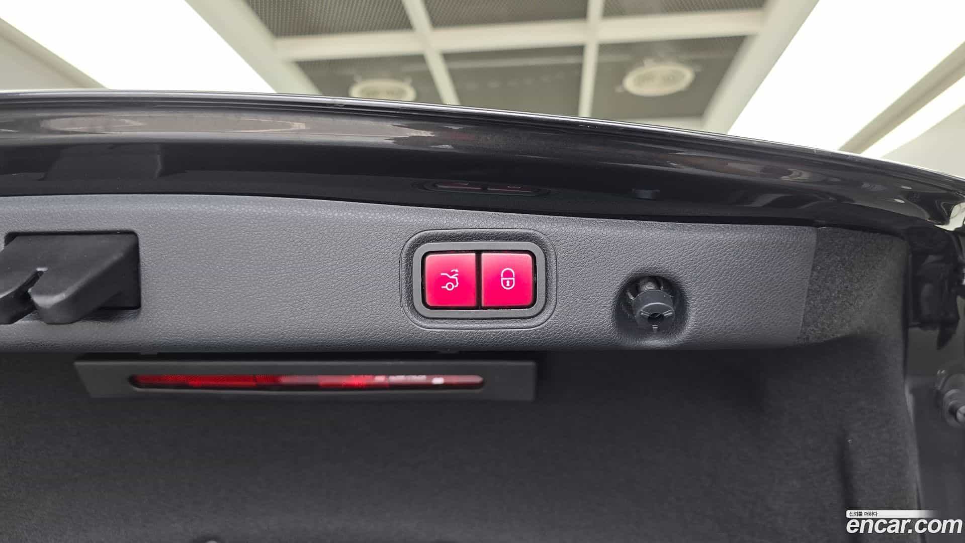E-Class Mercedes-Benz 2022.4-OPTION-042