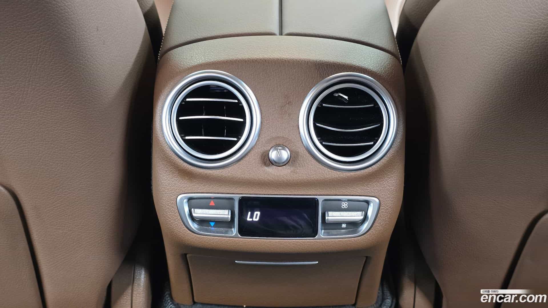 E-Class Mercedes-Benz 2022.4-OPTION-045