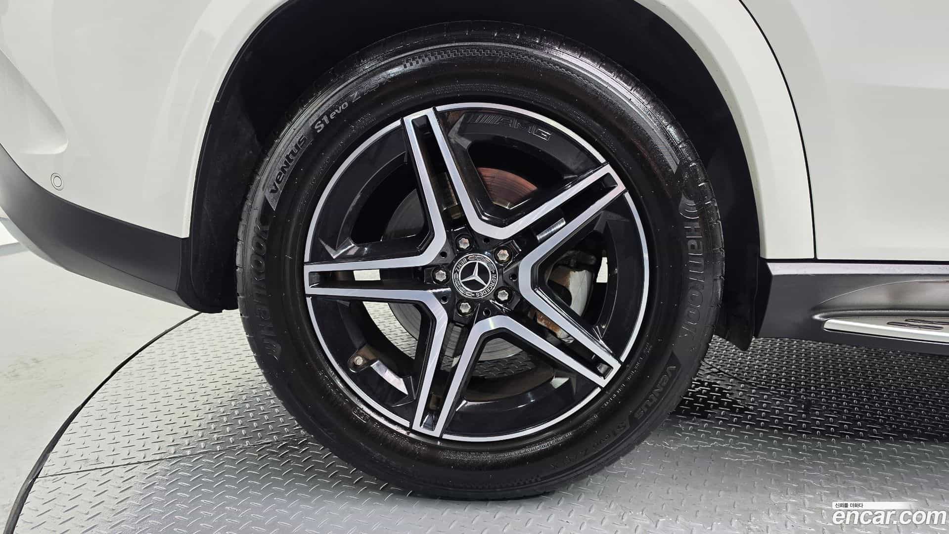 GLE-Class Mercedes-Benz 2021.4-OUTER-005