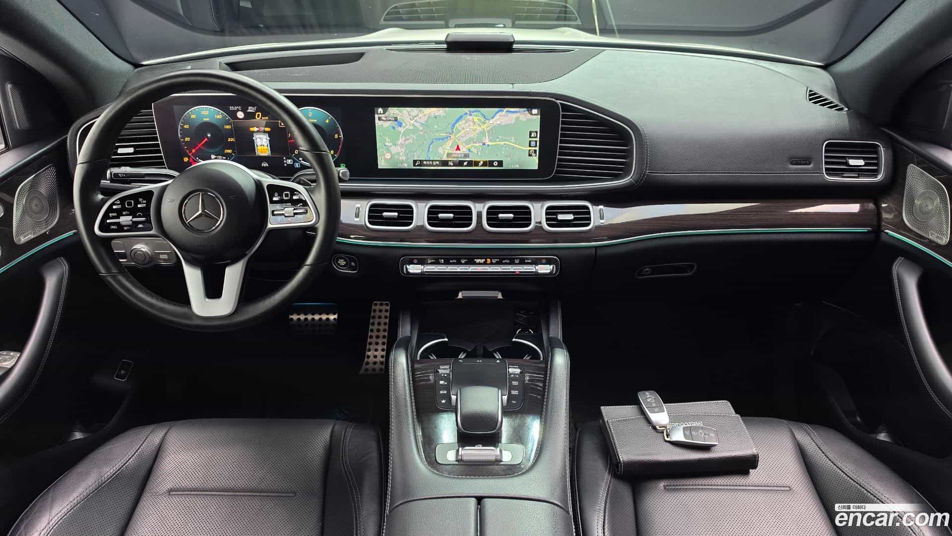 GLE-Class Mercedes-Benz 2021.4-INNER-007