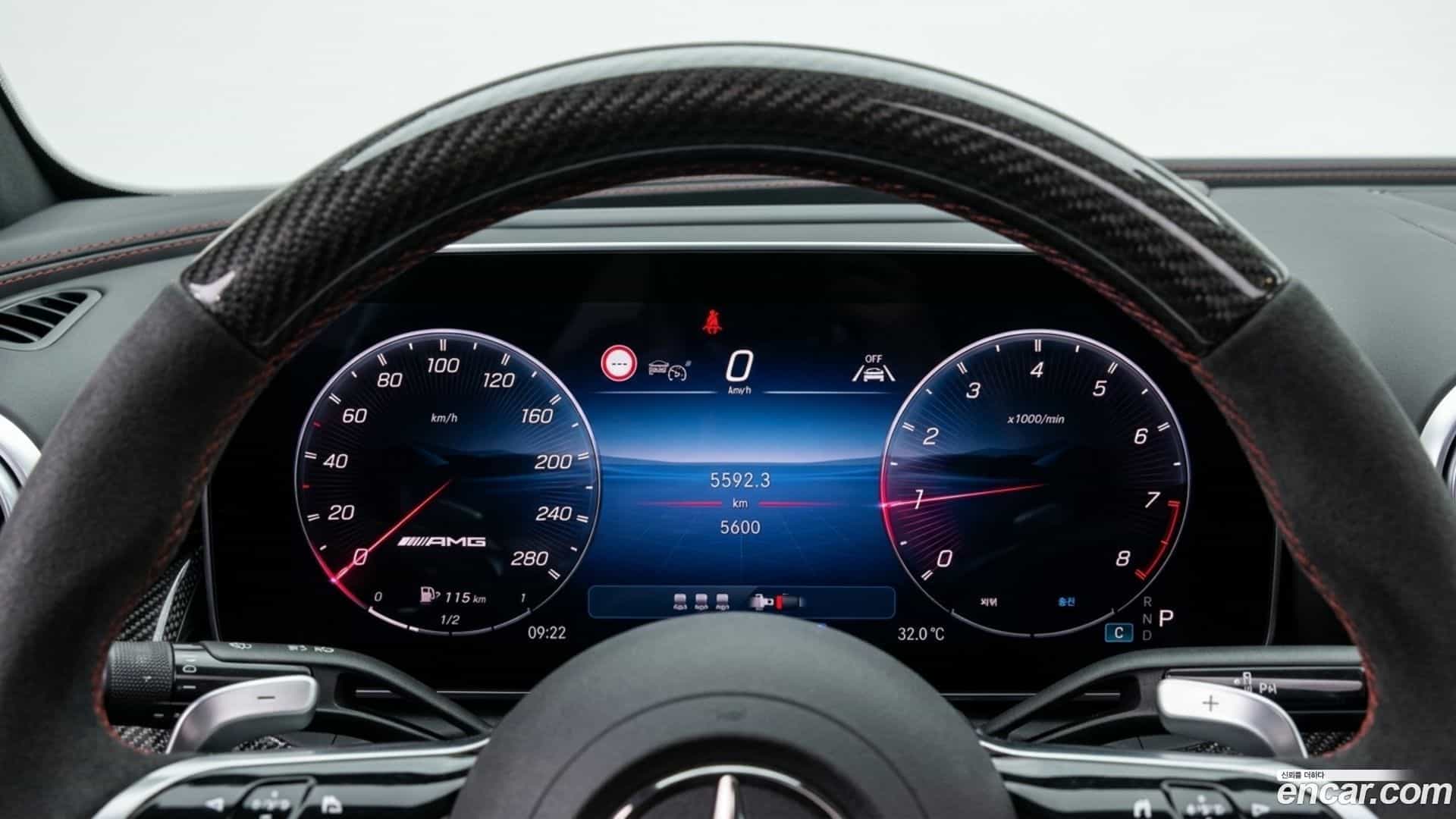 GLC-Class Mercedes-Benz 2025.1-INNER-008