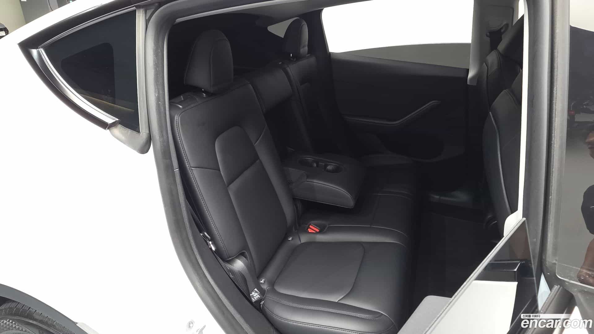 Model Y Tesla 2023.10-OPTION-015