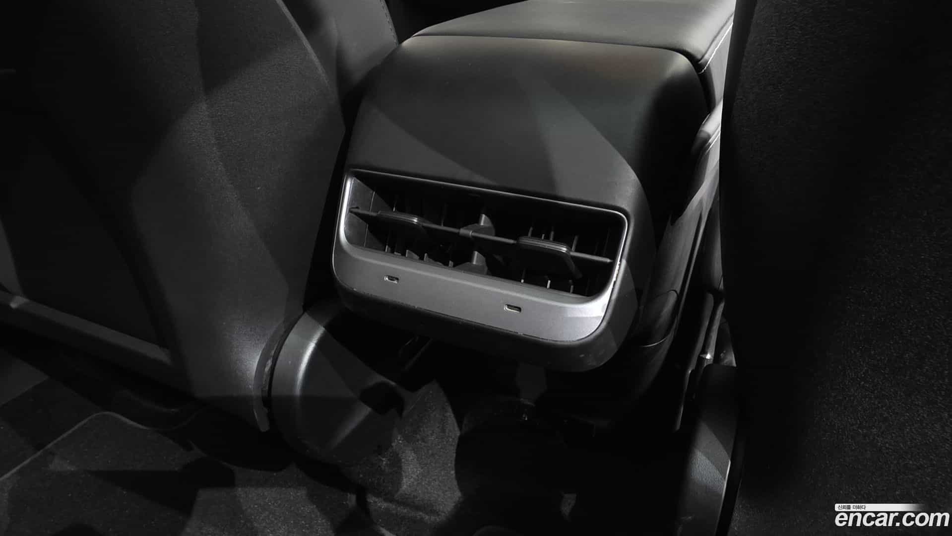Model Y Tesla 2023.10-OPTION-040
