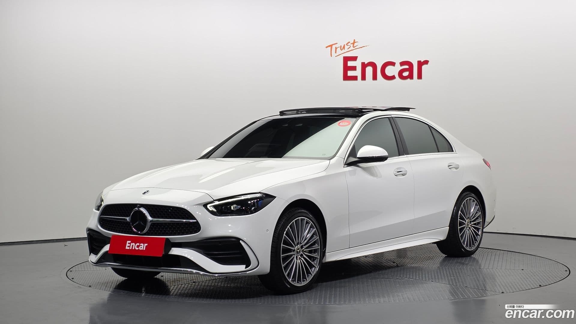Main__Slider__Photo:C-Class Mercedes-Benz 2022.4-0
