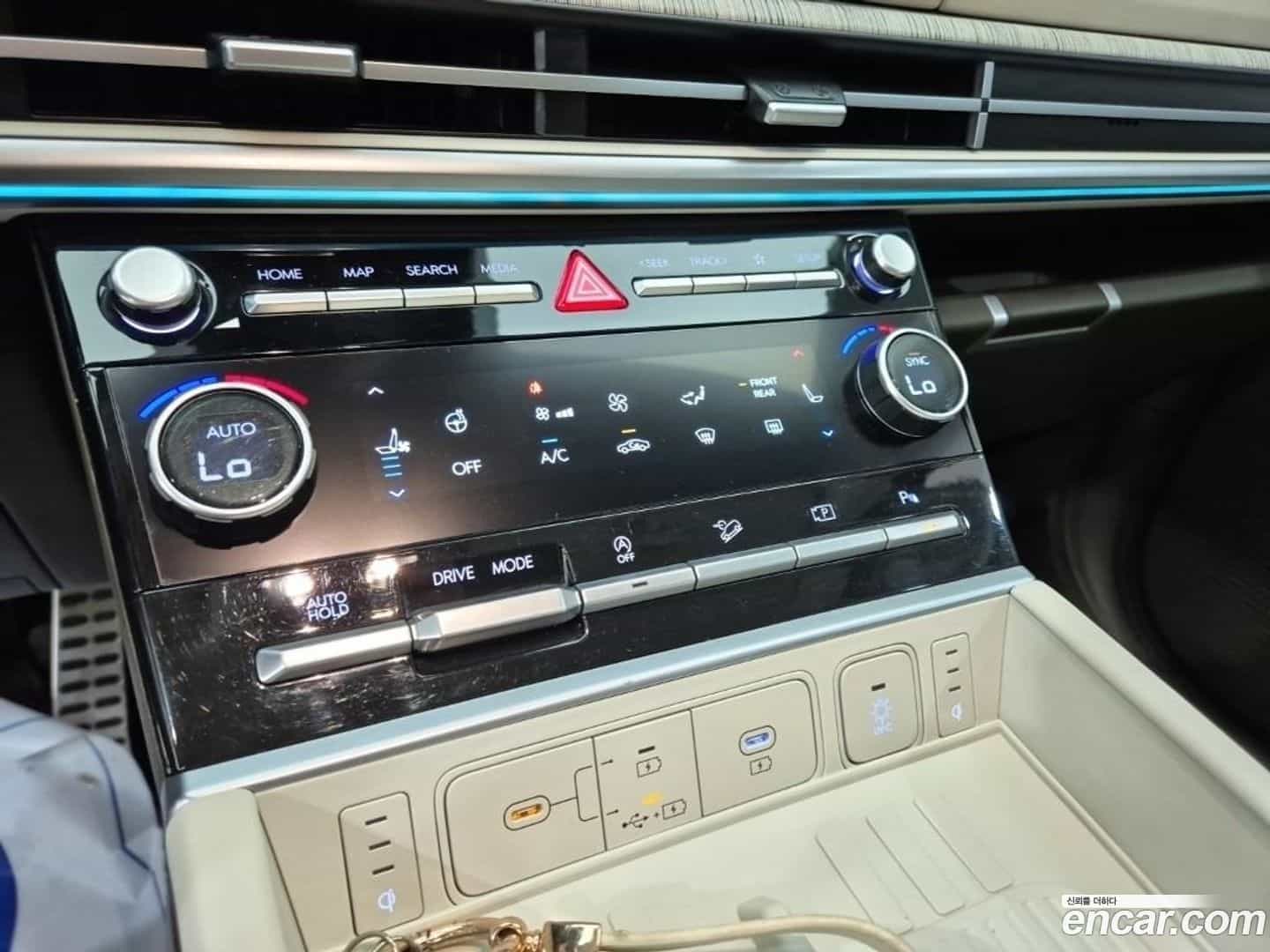 Santafe Hyundai 2023.10-OPTION-017