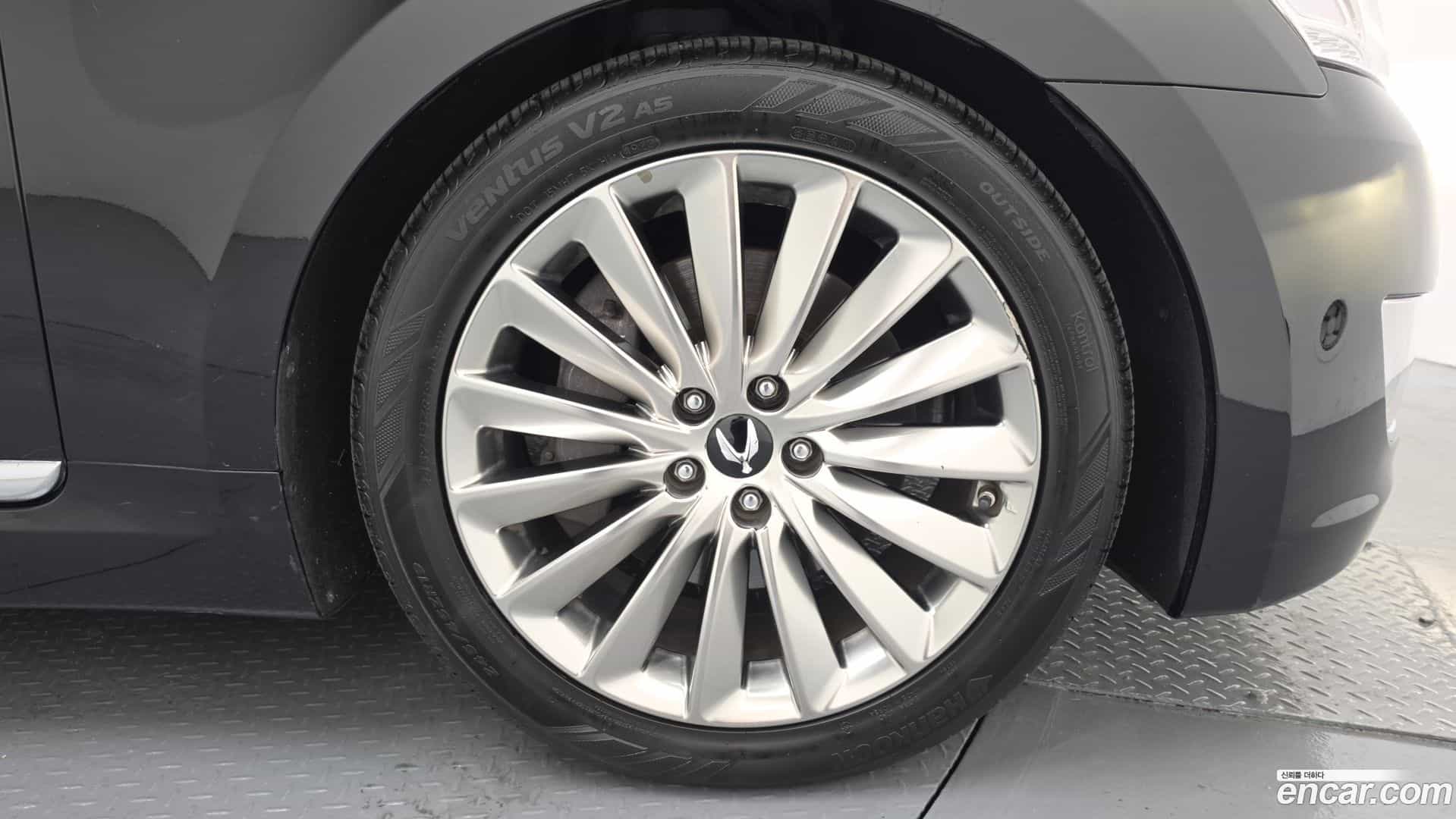 Equus Hyundai 2013.0-OUTER-031