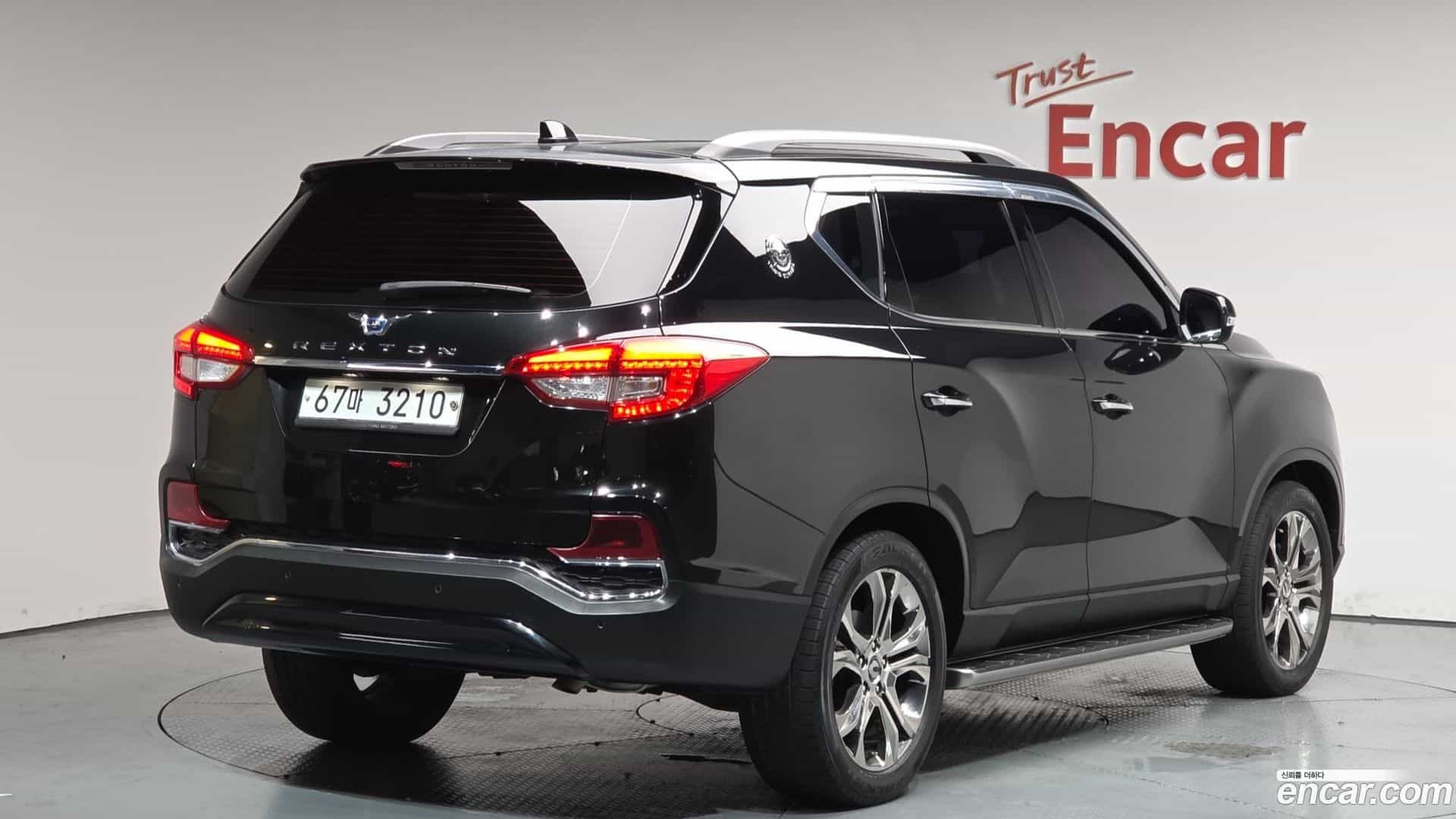 Rexton KG Mobility 2018.2-OUTER-002