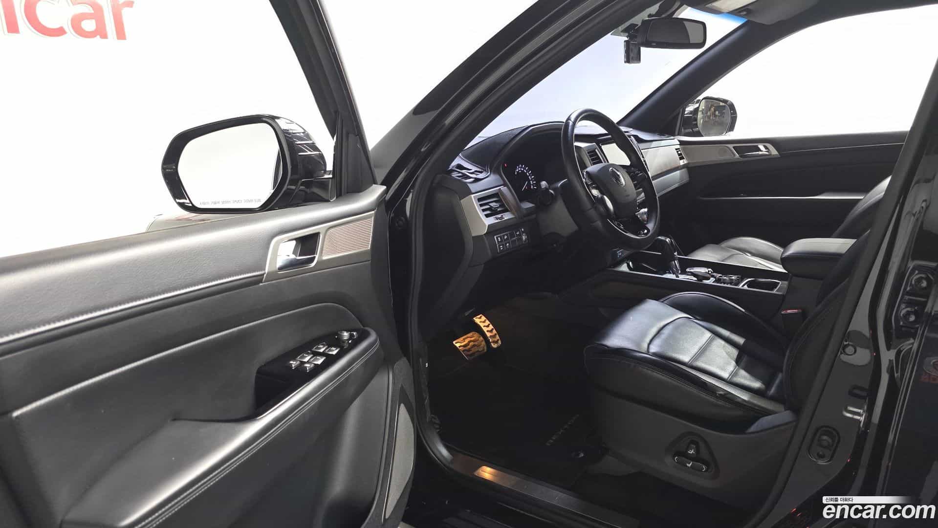 Rexton KG Mobility 2018.2-INNER-010