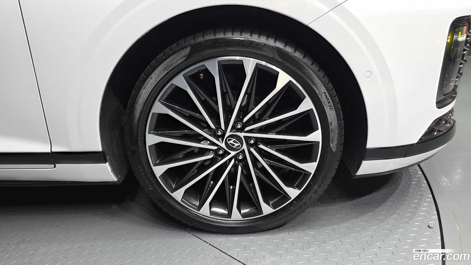 Grandeur Hyundai 2023.11-OUTER-005