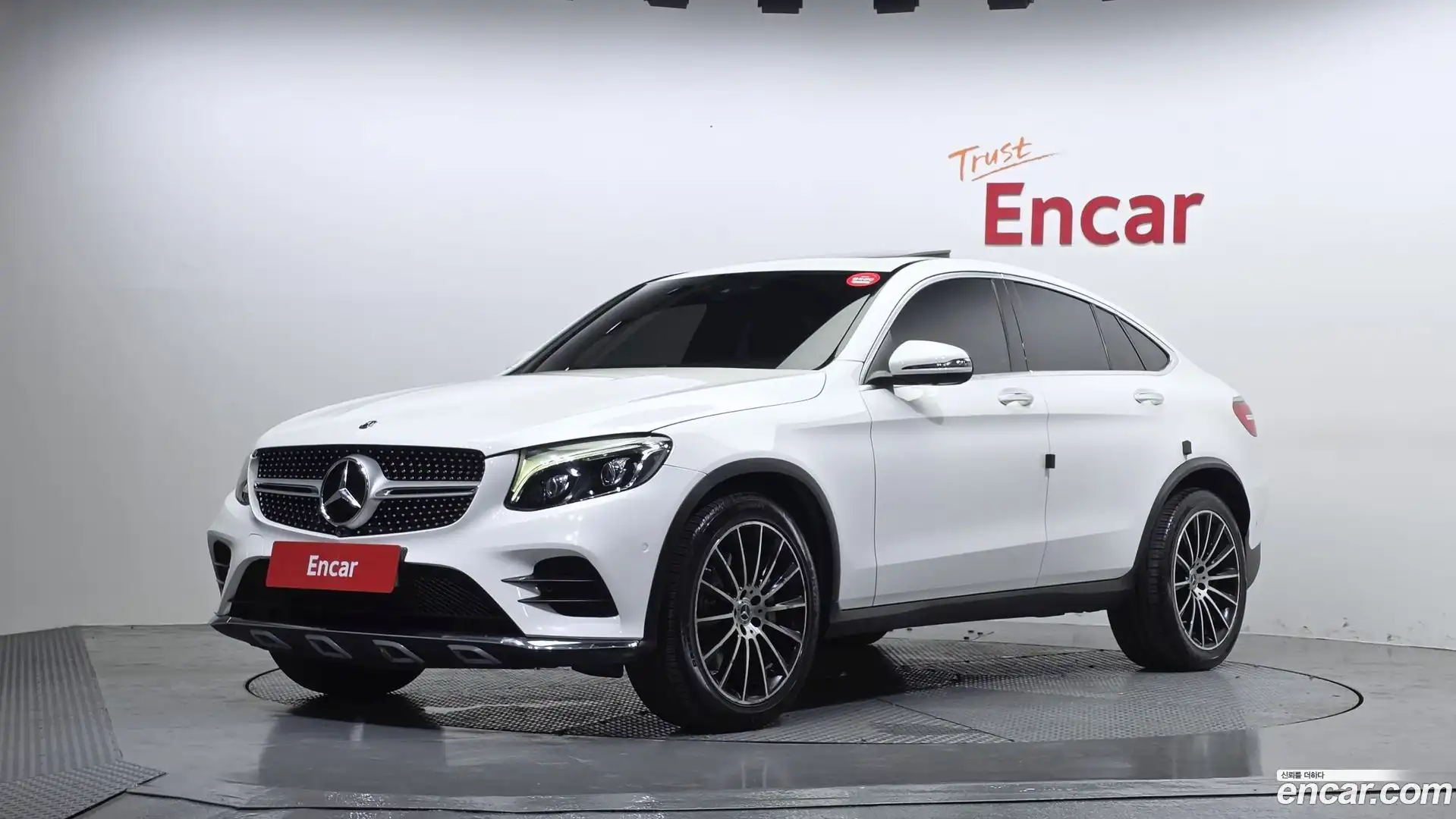 GLC-Class Mercedes-Benz 2019.5-OUTER-001