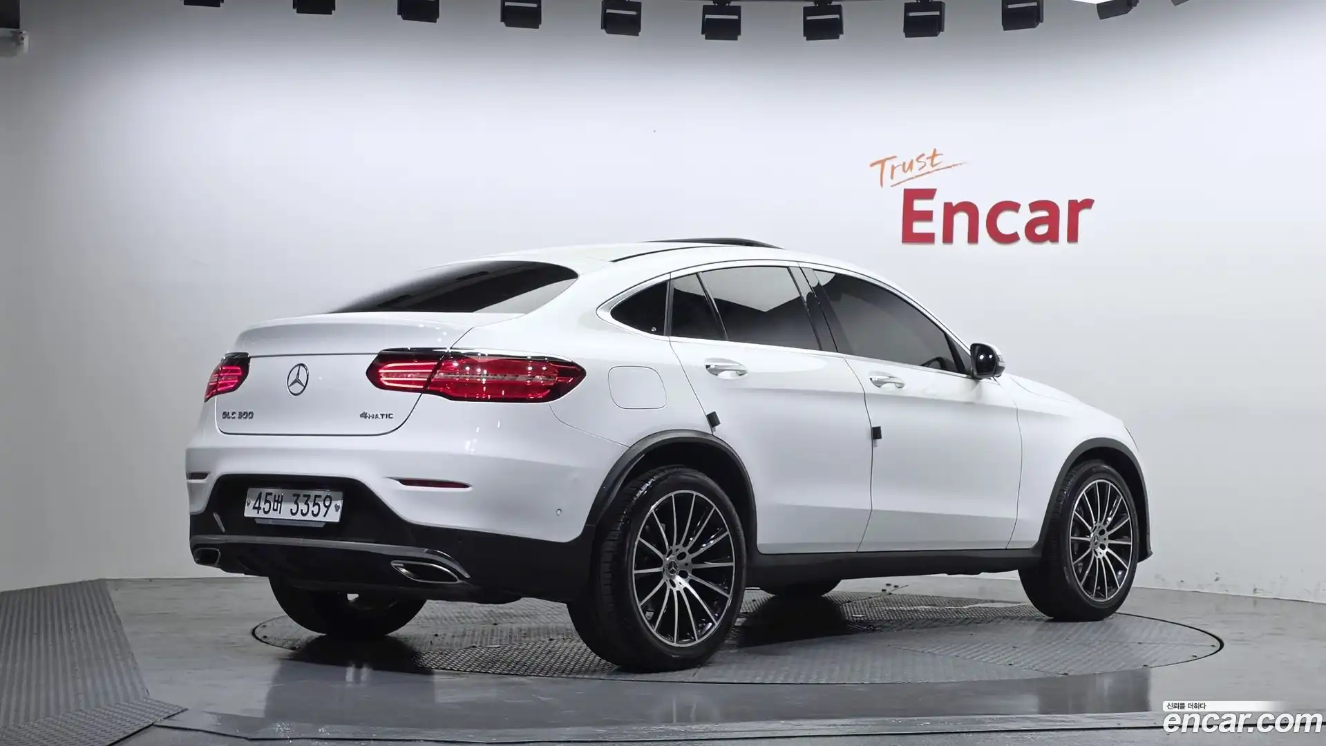 GLC-Class Mercedes-Benz 2019.5-OUTER-002