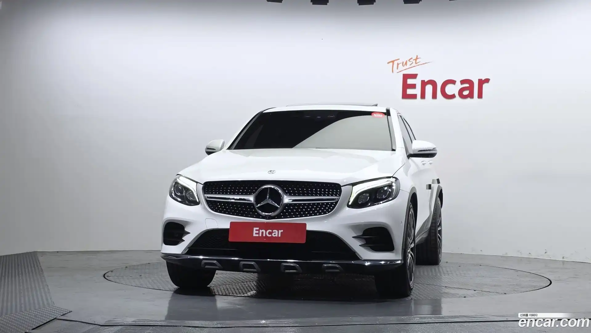 GLC-Class Mercedes-Benz 2019.5-OUTER-003