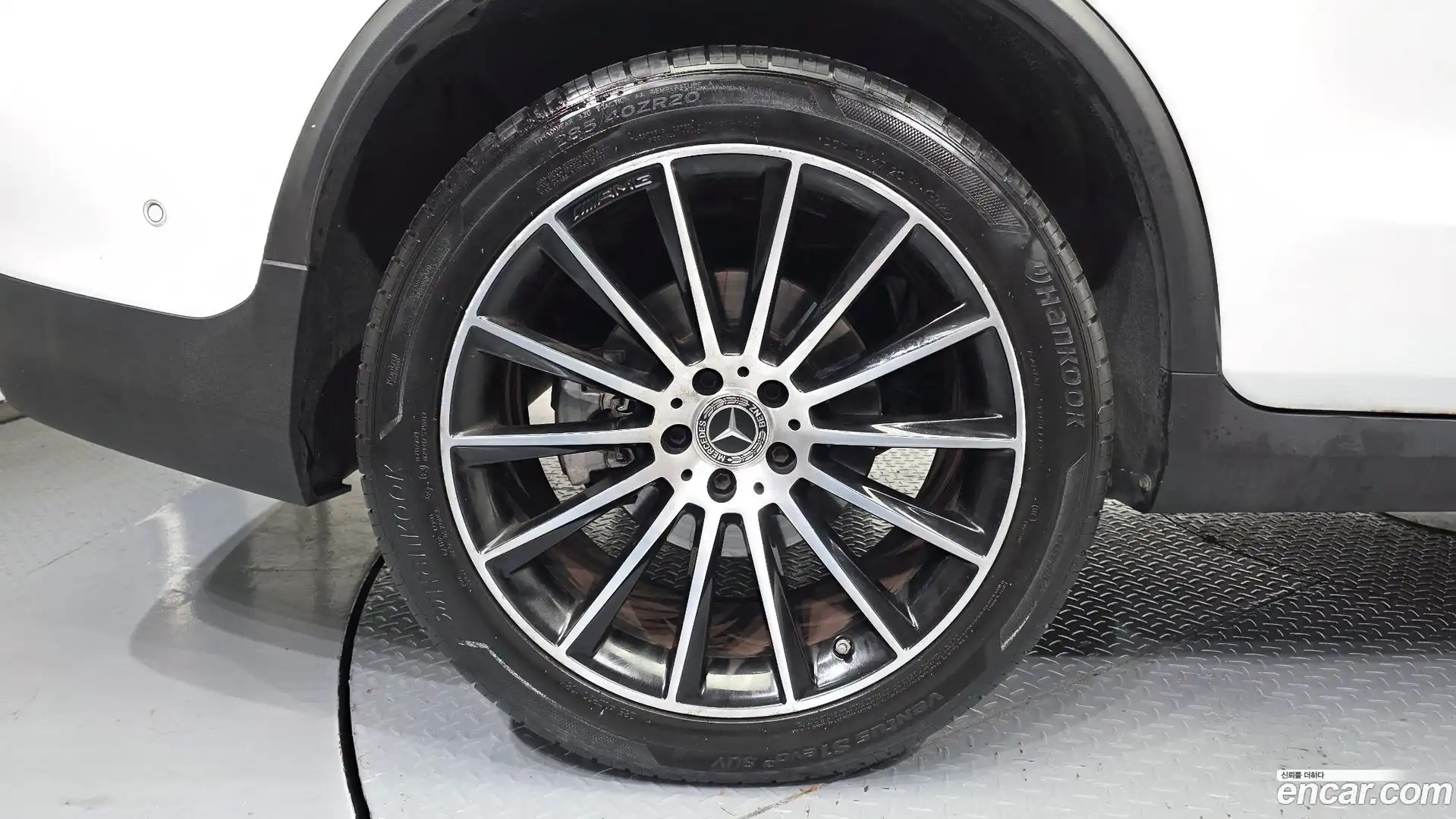 GLC-Class Mercedes-Benz 2019.5-OUTER-005