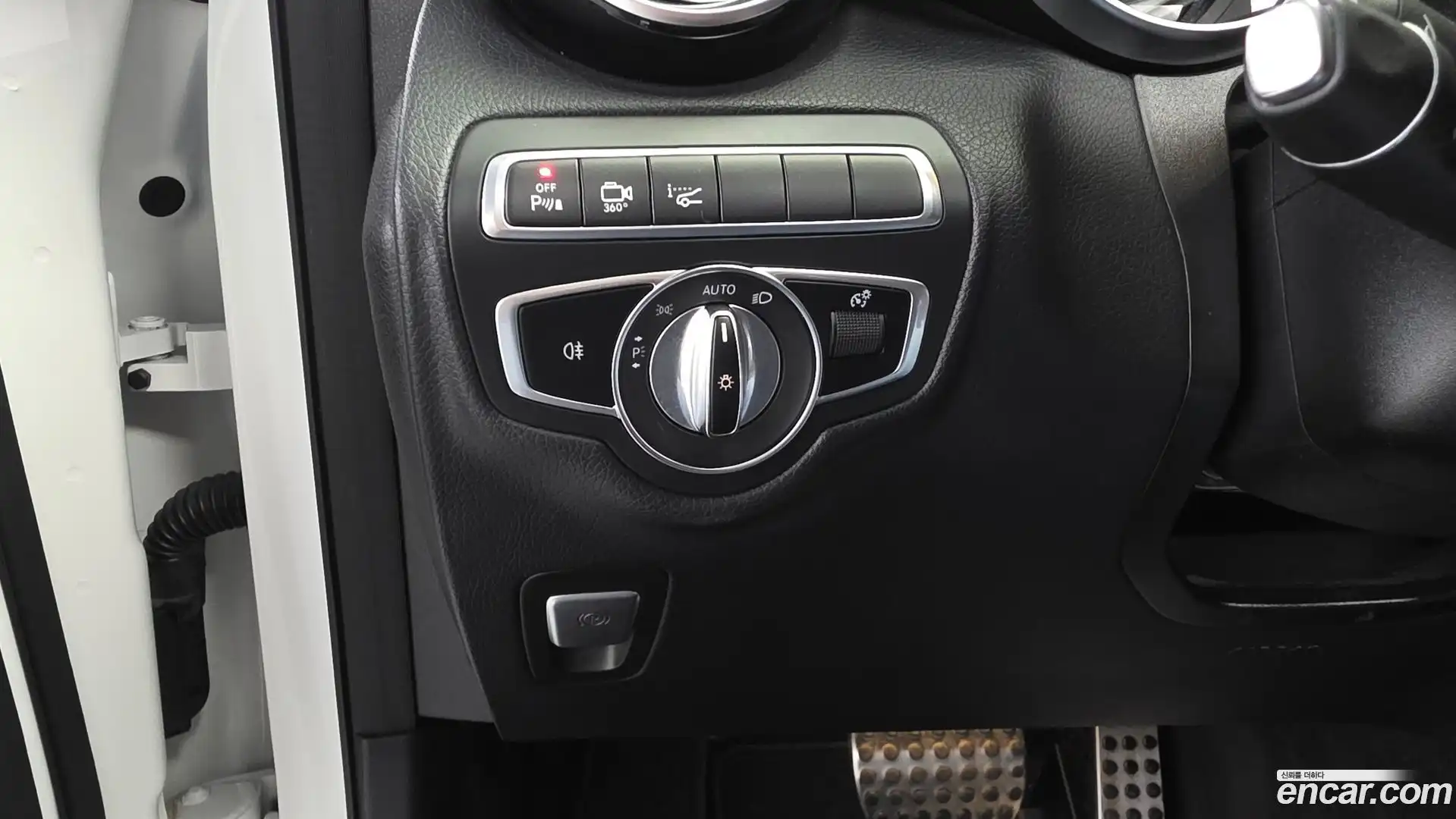 GLC-Class Mercedes-Benz 2019.5-OPTION-022