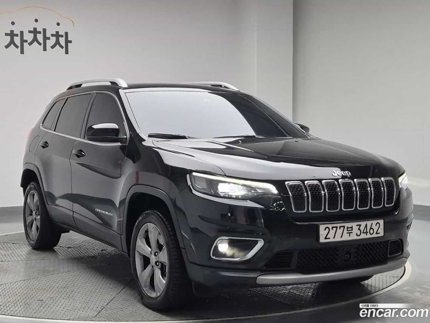 Cherokee Jeep 2020.5-OUTER-003