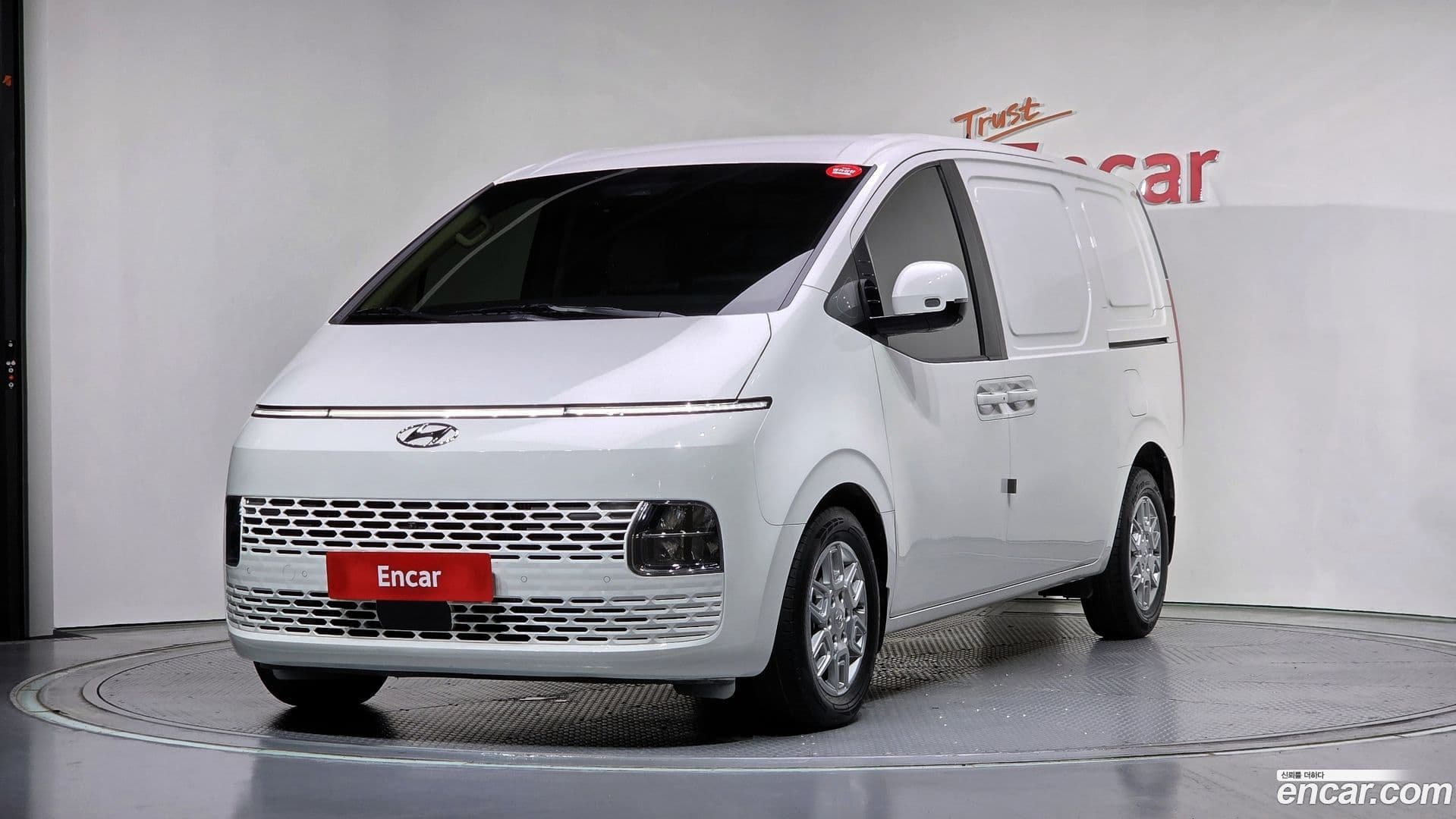 Main__Slider__Photo:Staria Hyundai 2023.4-0