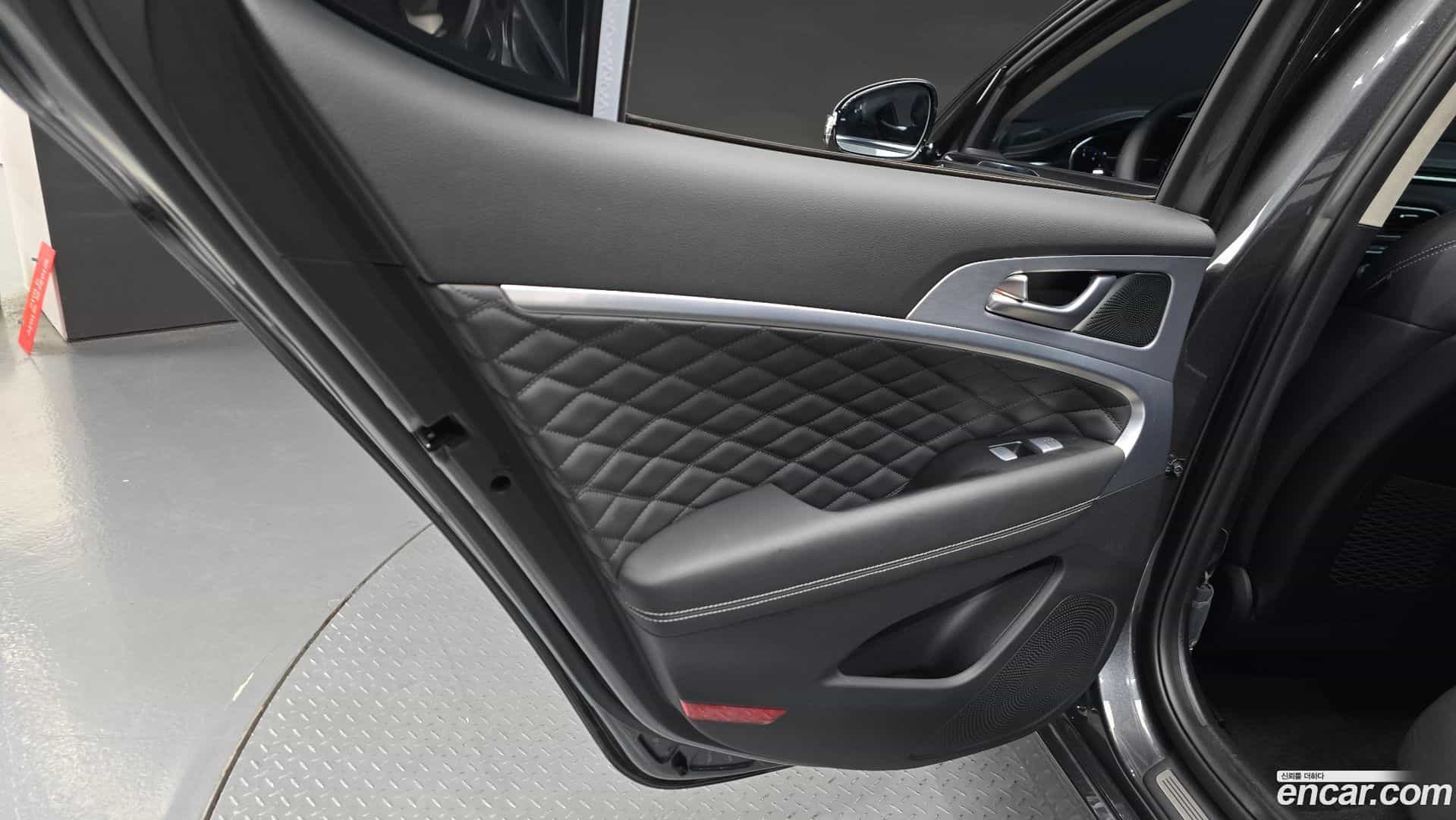 G70 Genesis 2019.4-INNER-035