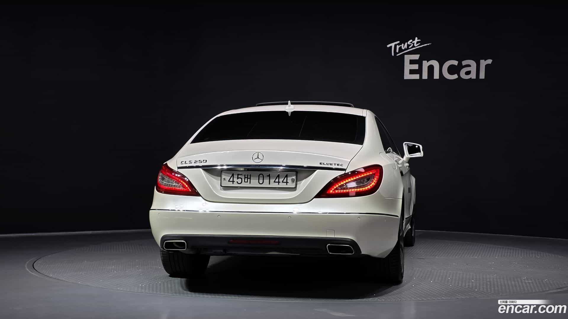 CLS-Class Mercedes-Benz 2015.3-OUTER-004