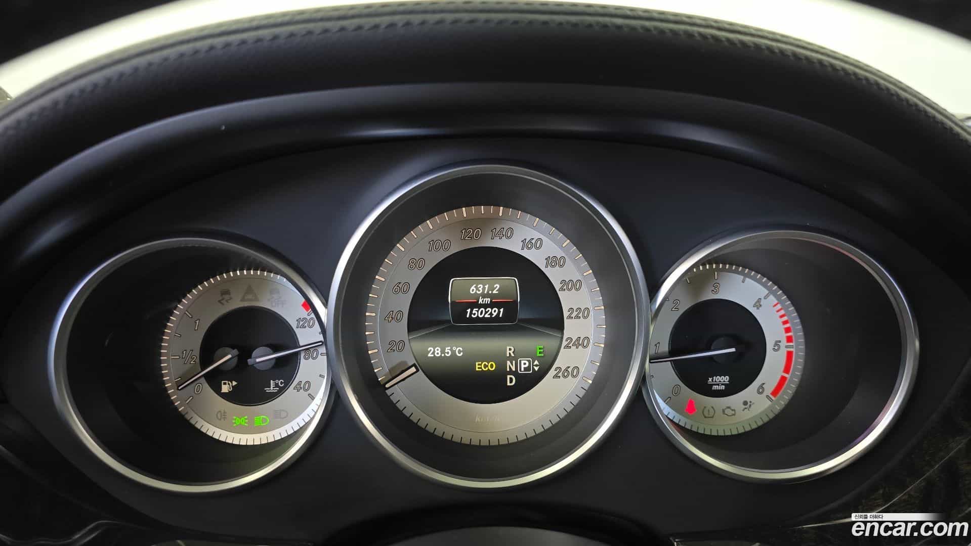 CLS-Class Mercedes-Benz 2015.3-INNER-008