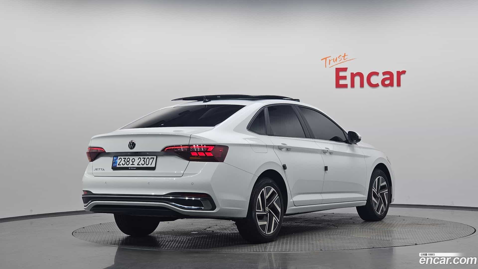Jetta Volkswagen 2024.10-OUTER-002