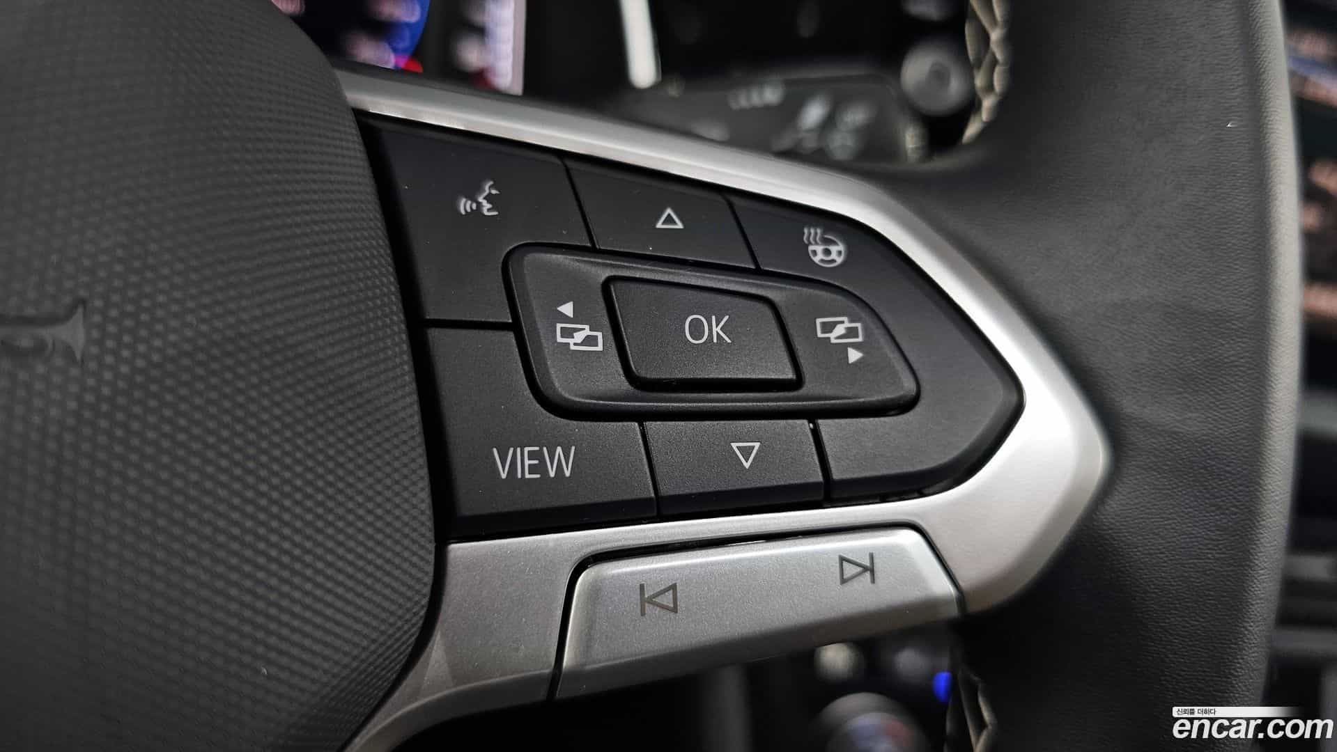 Jetta Volkswagen 2024.10-OPTION-021