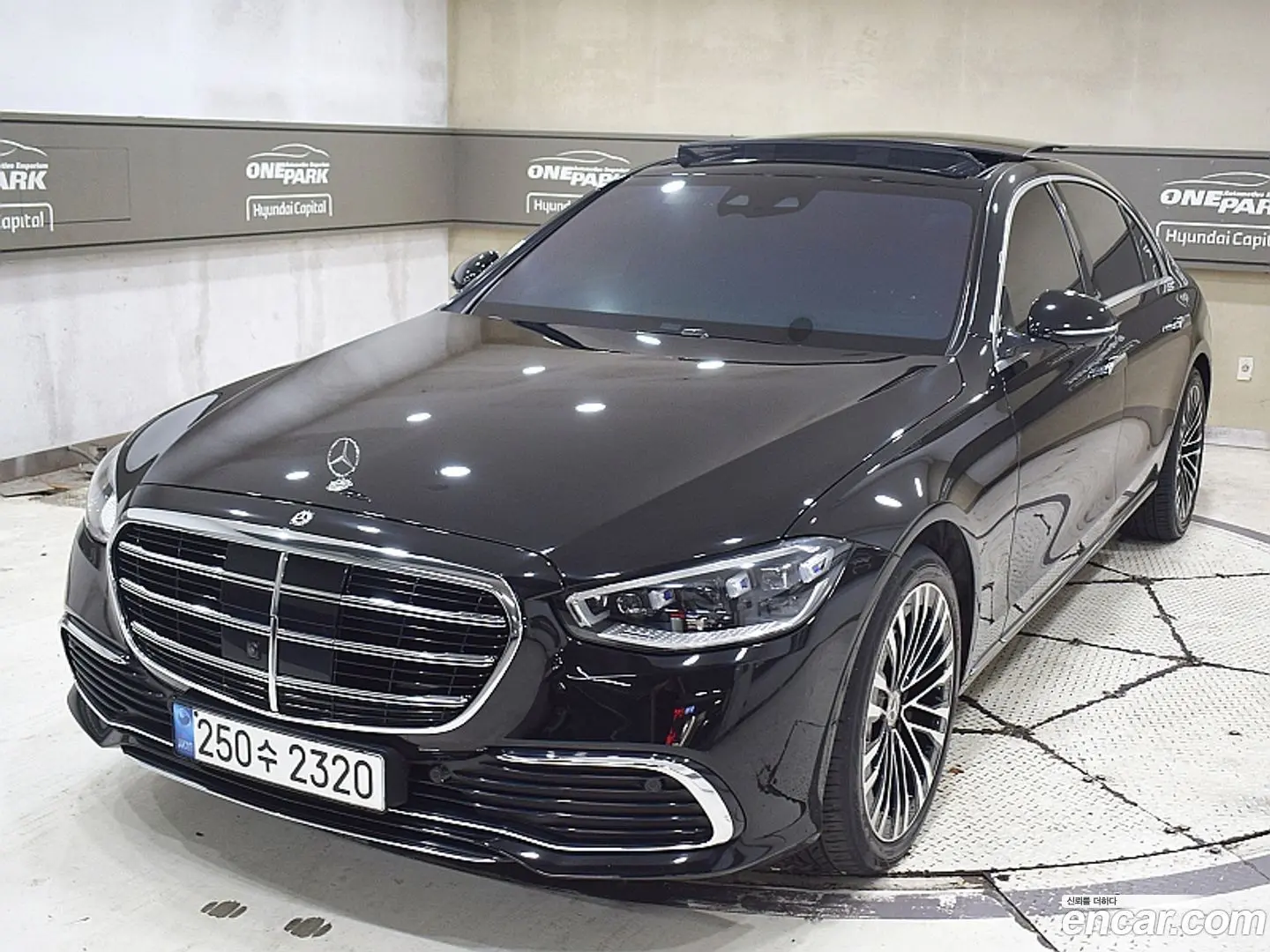 Main__Slider__Photo:S-Class Mercedes-Benz 2021.9-0