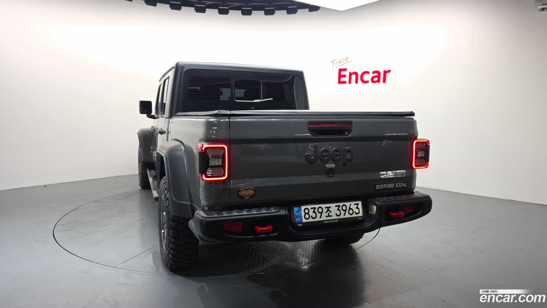 Gladiator Jeep 2022.11-OUTER-004