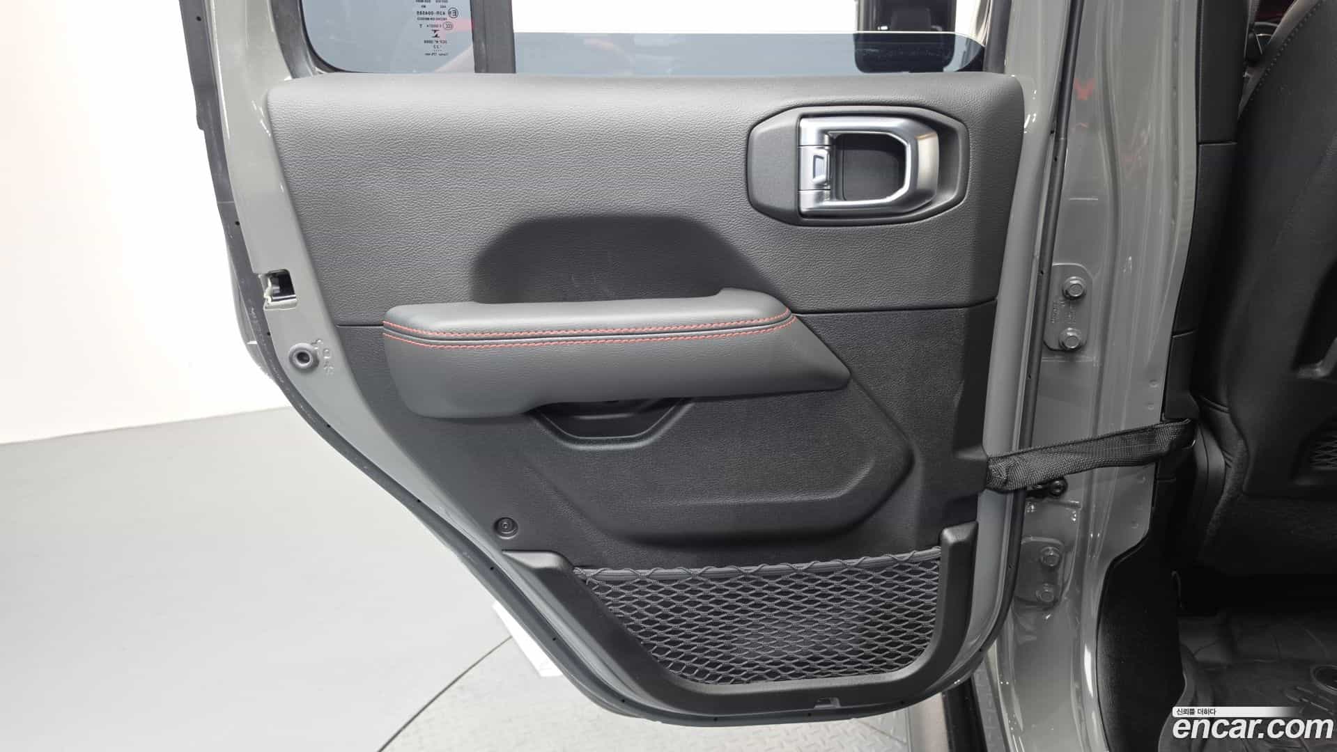 Gladiator Jeep 2022.11-INNER-035