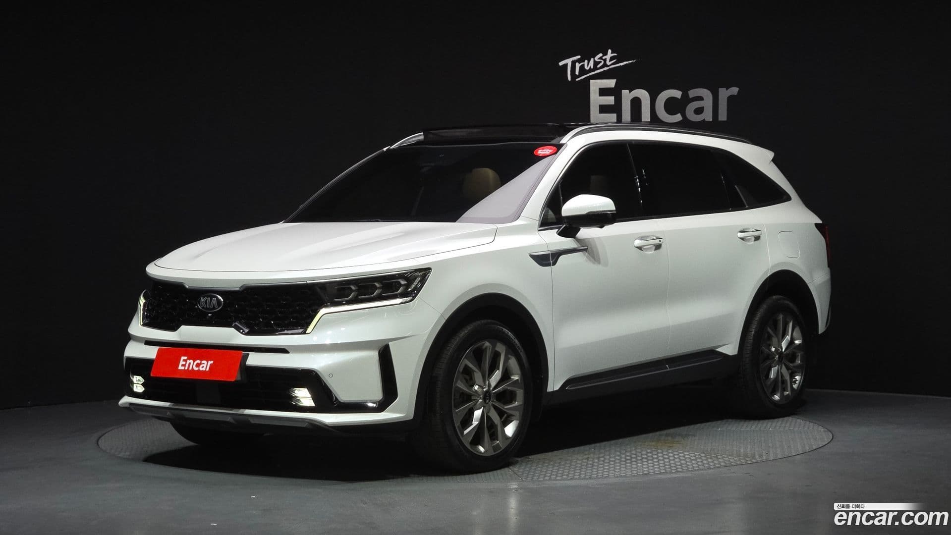 Main__Slider__Photo:Sorento Kia 2020.4-0