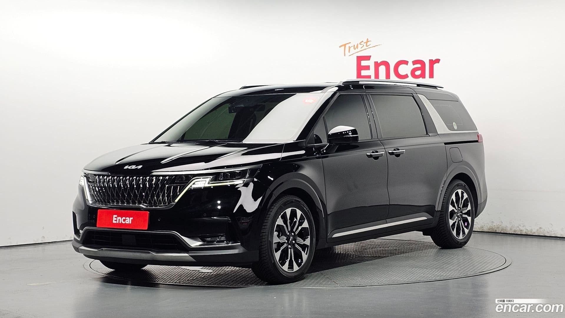 Main__Slider__Photo:Canival Kia 2022.5-0