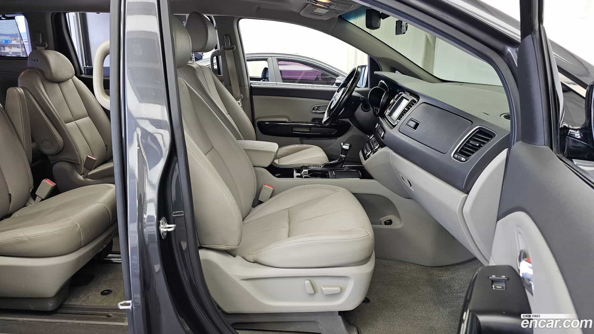 Canival Kia 2018.1-OPTION-015