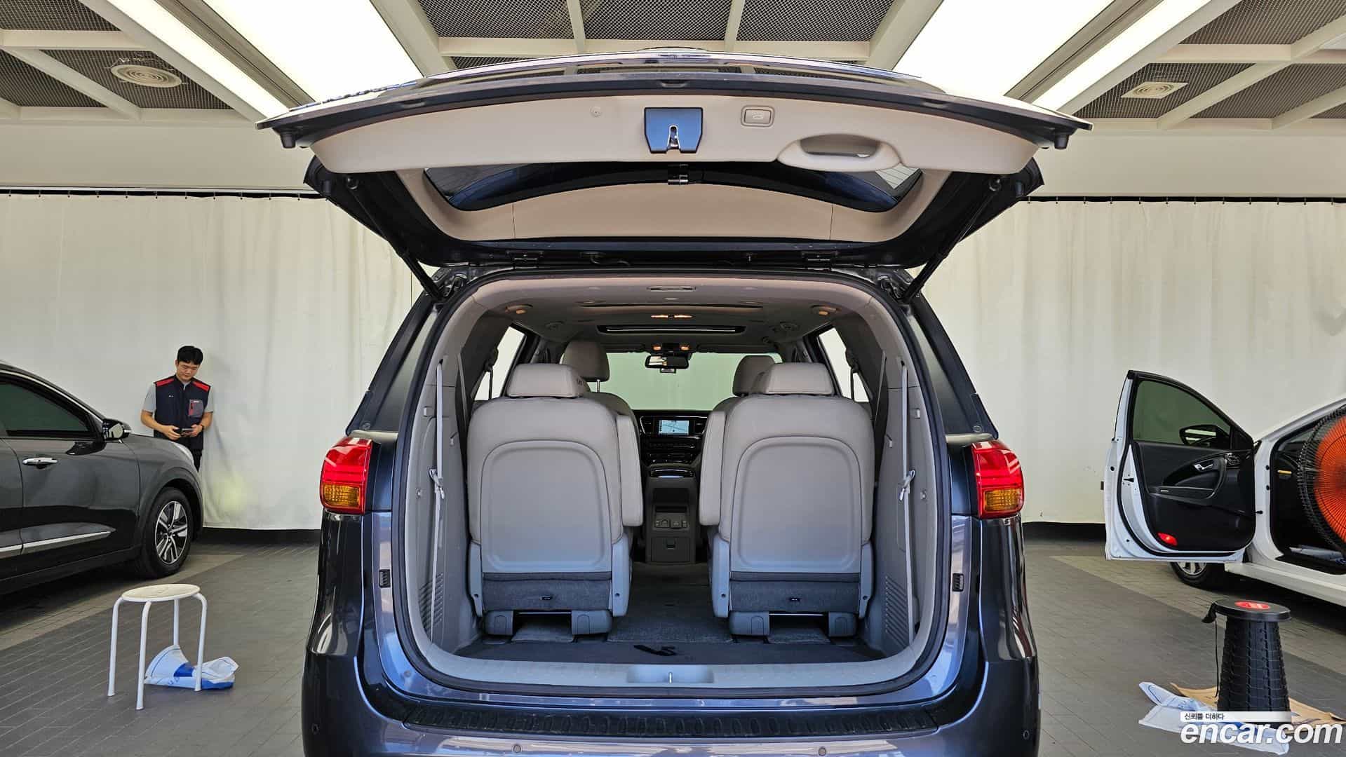 Canival Kia 2018.1-OPTION-024