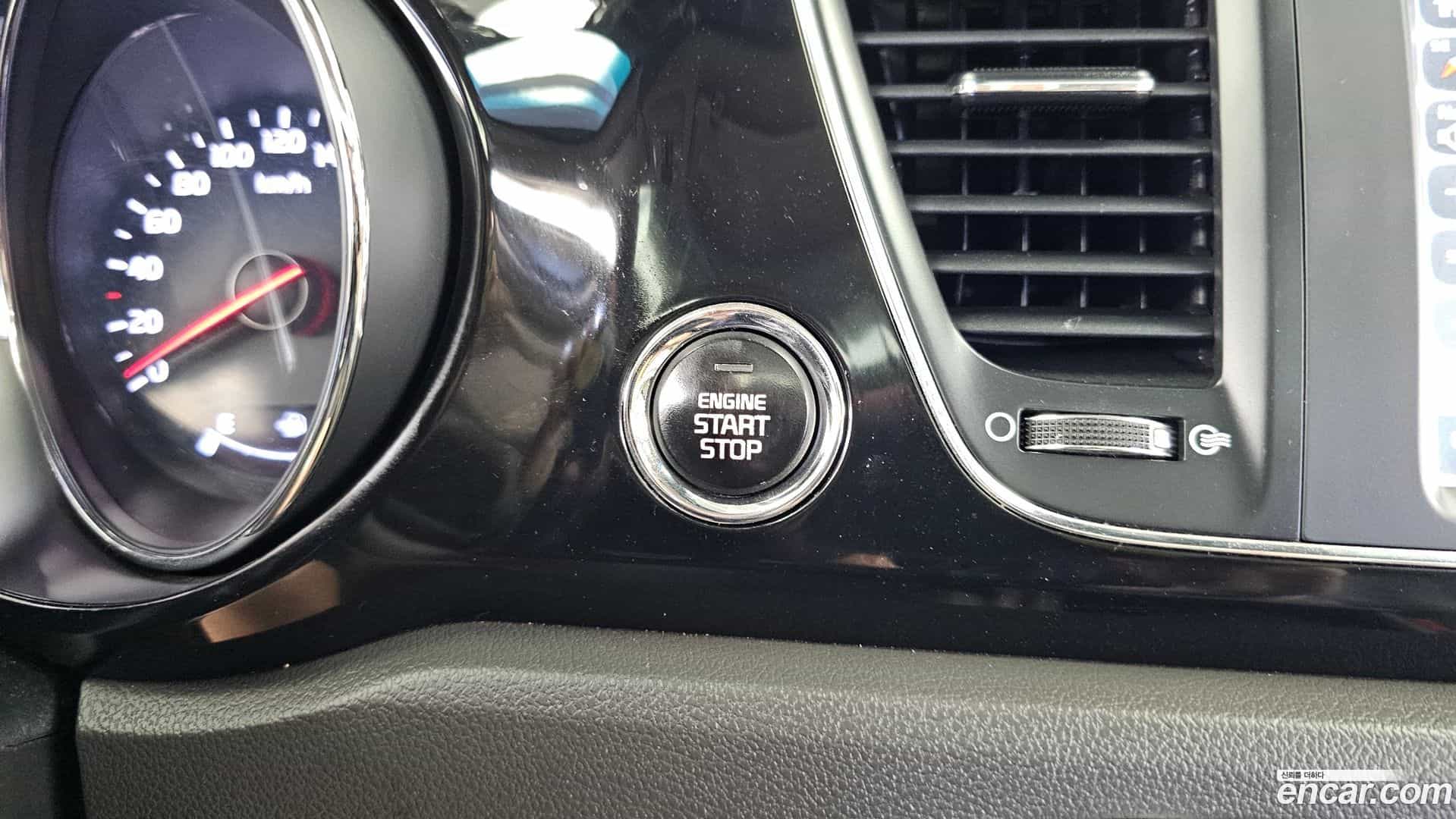 Canival Kia 2018.1-OPTION-049