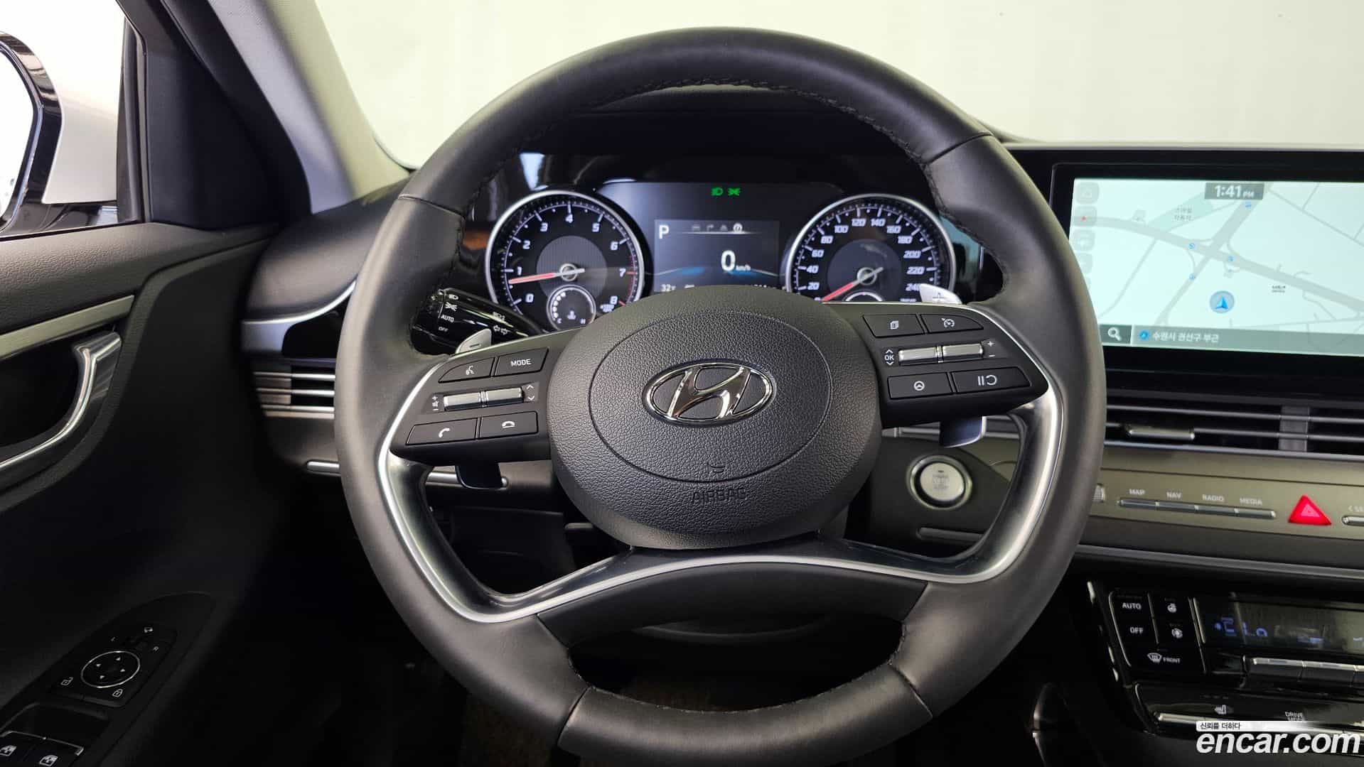 Grandeur Hyundai 2022.5-OPTION-017