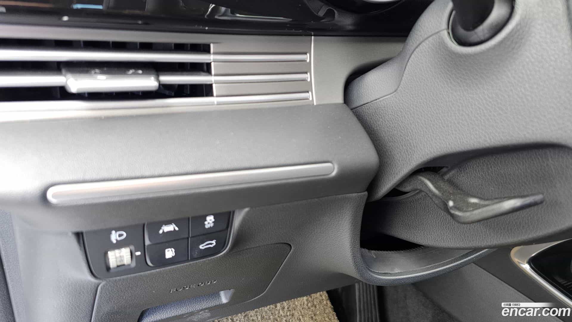 Grandeur Hyundai 2022.5-OPTION-040