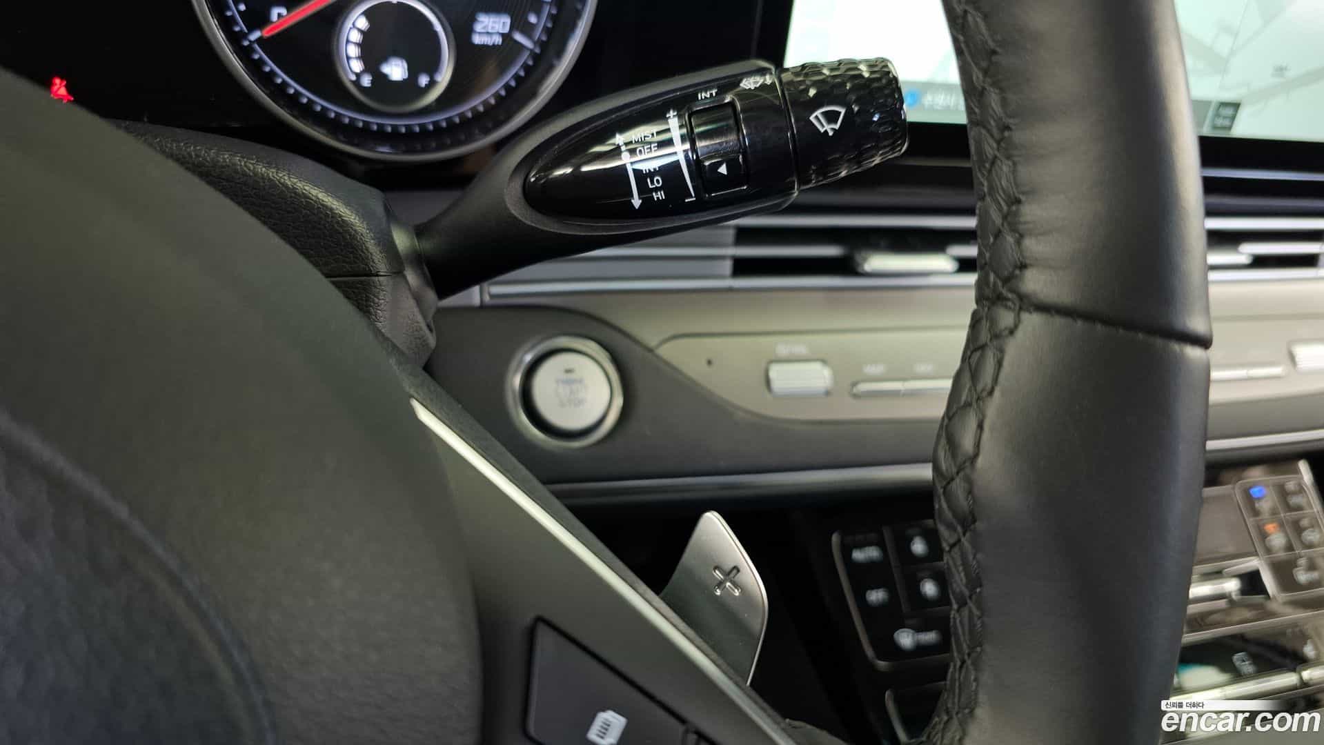 Grandeur Hyundai 2022.5-OPTION-041