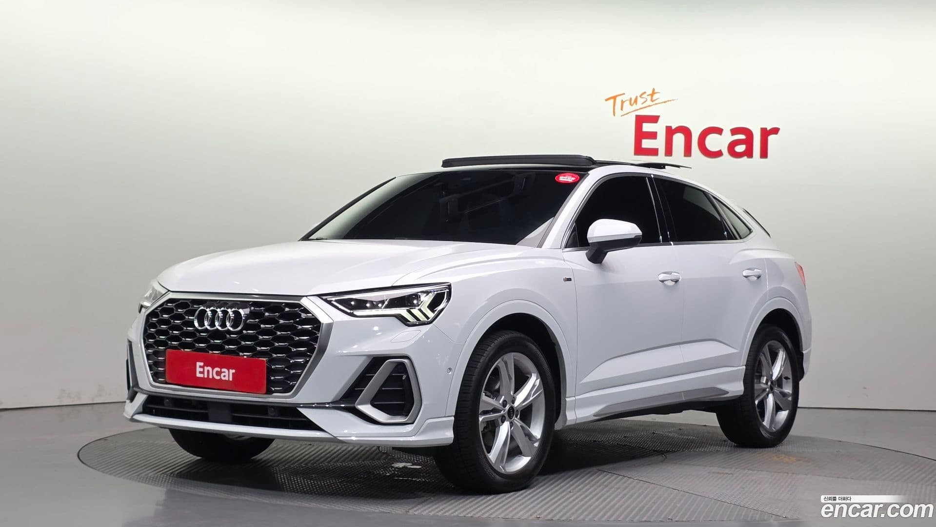 Main__Slider__Photo:Q3 Audi 2023.0-0