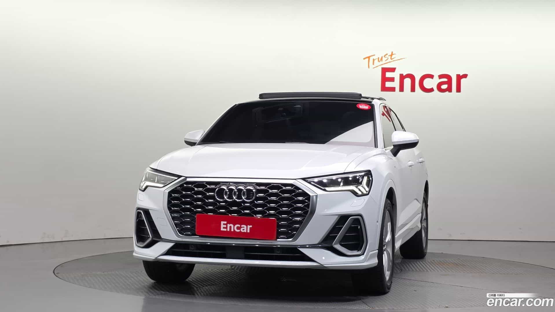 Q3 Audi 2023.0-OUTER-003