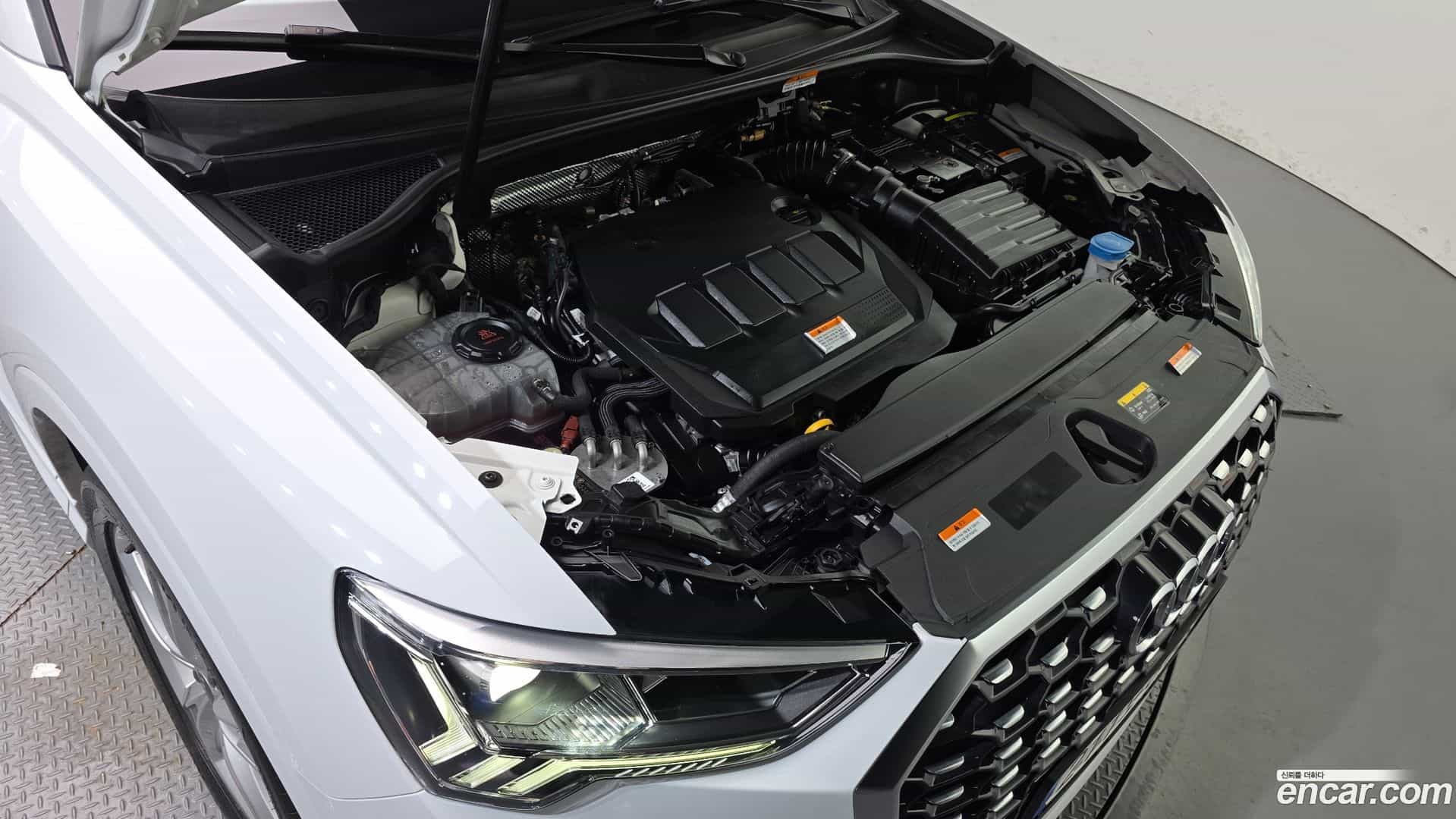Q3 Audi 2023.0-OUTER-006