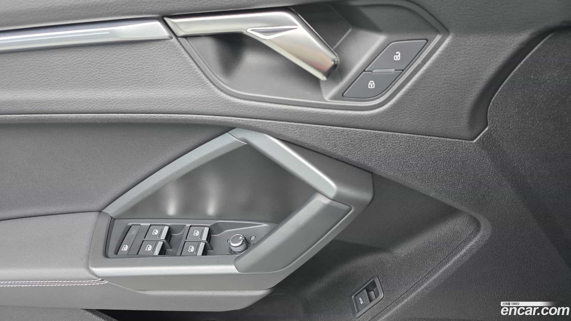 Q3 Audi 2023.0-OPTION-016