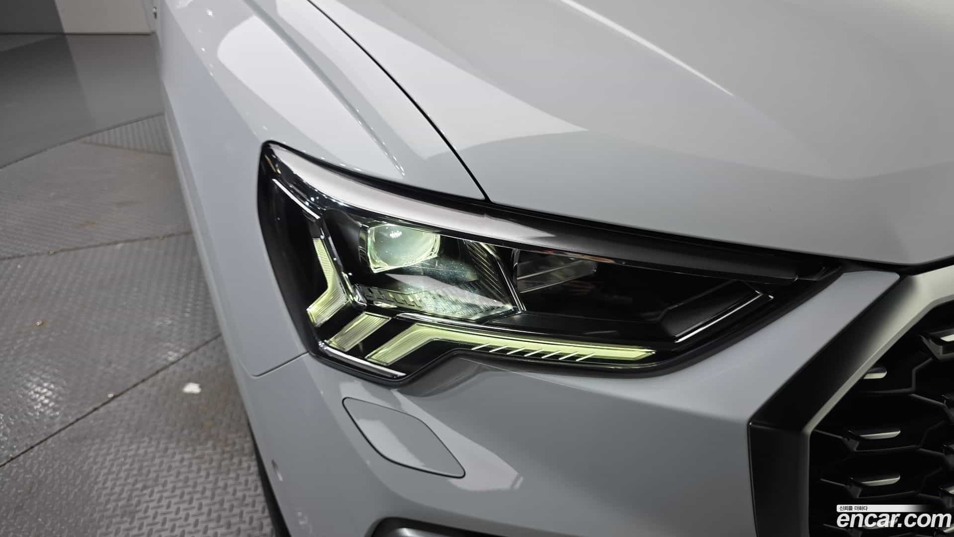 Q3 Audi 2023.0-OUTER-032