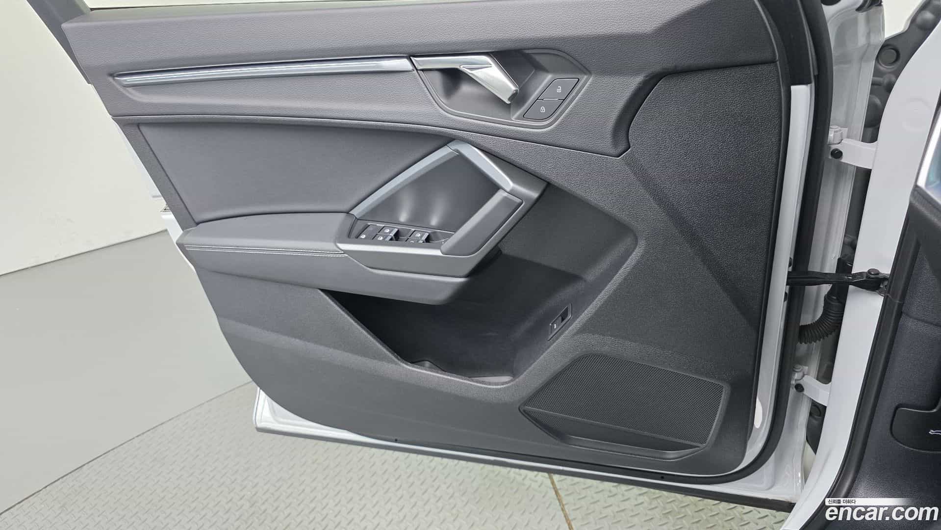 Q3 Audi 2023.0-INNER-034