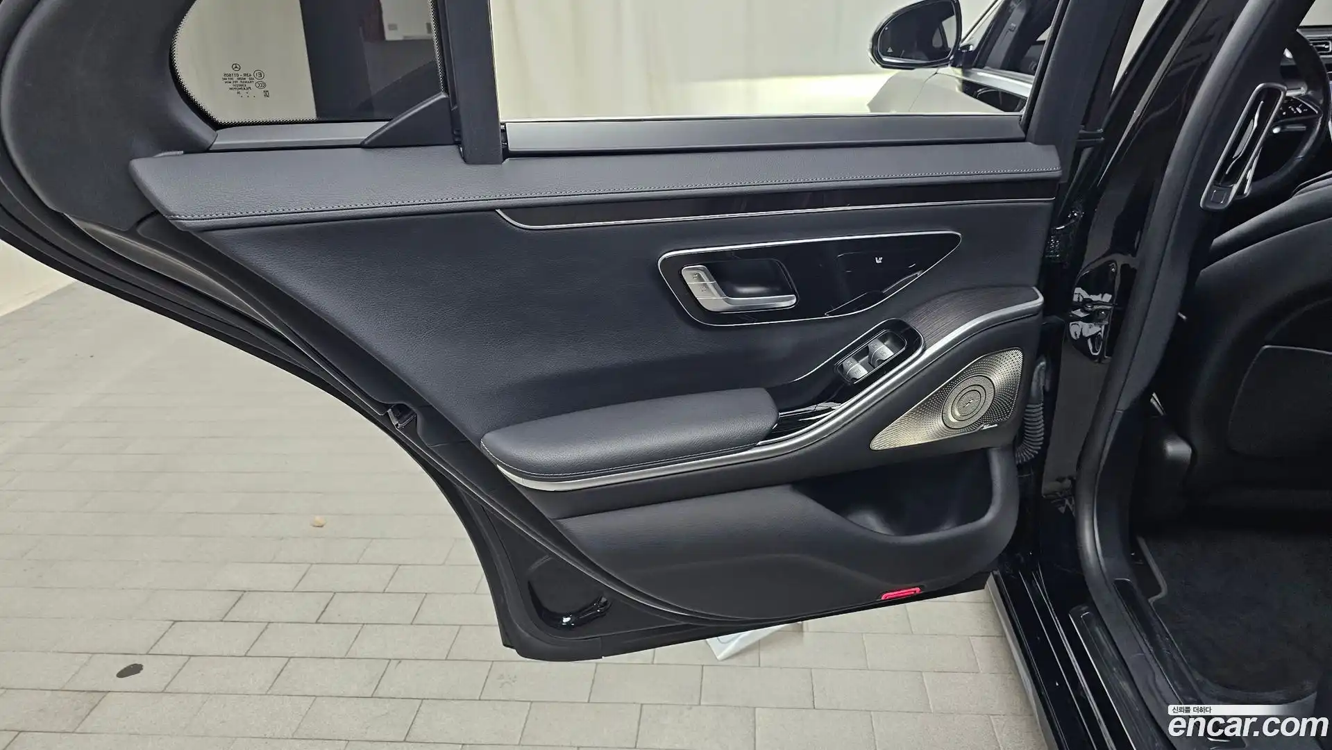 S-Class Mercedes-Benz 2021.4-INNER-035