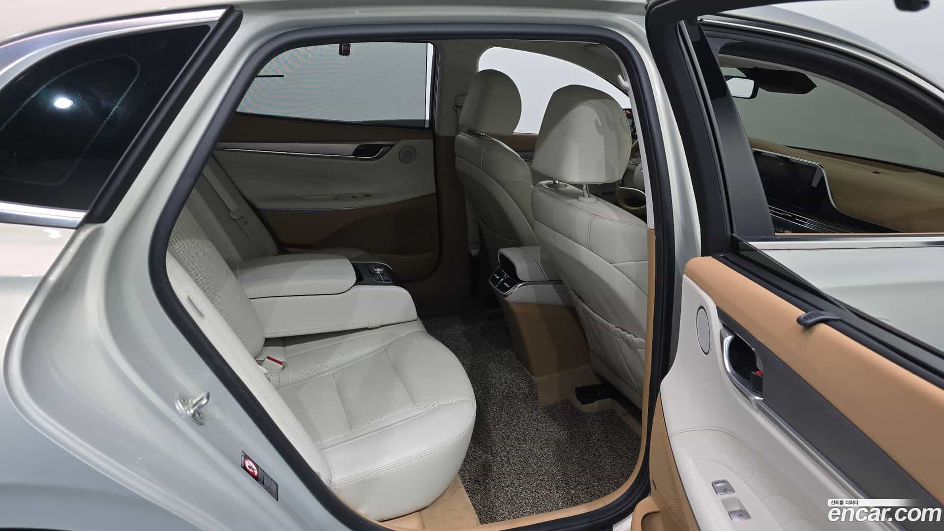 Grandeur Hyundai 2021.6-OPTION-015