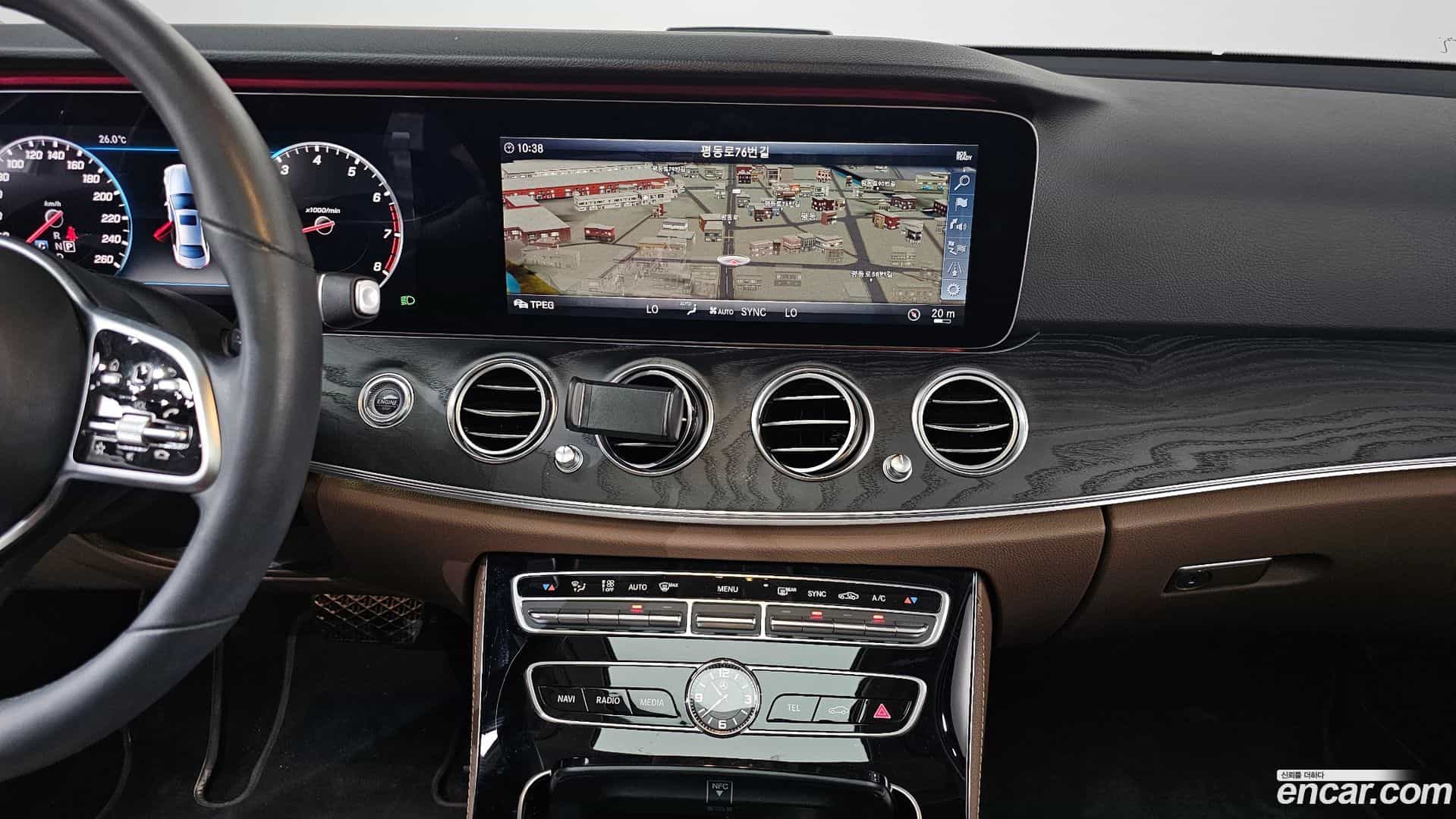 E-Class Mercedes-Benz 2018.9-OPTION-016