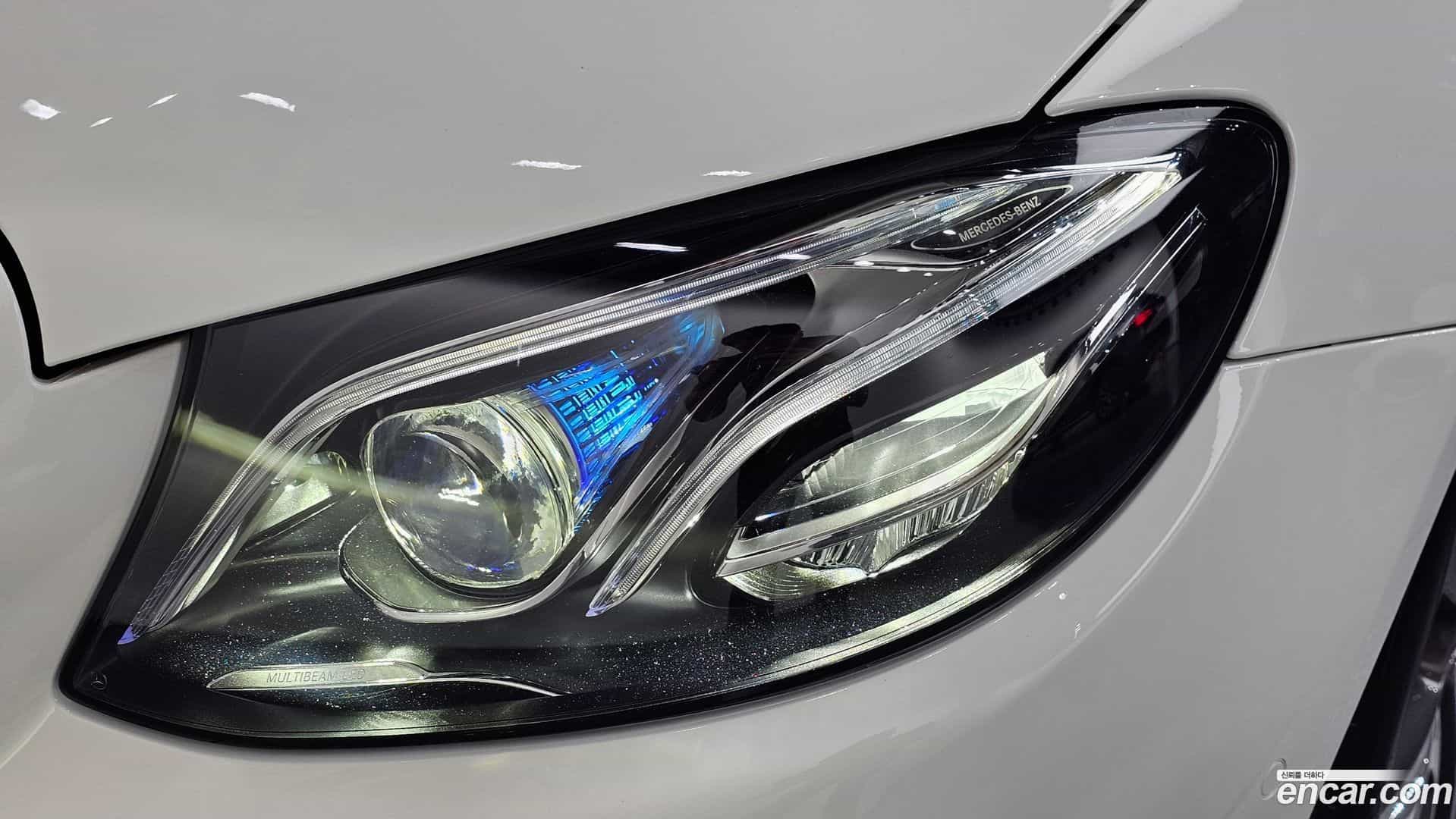 E-Class Mercedes-Benz 2018.9-OUTER-032