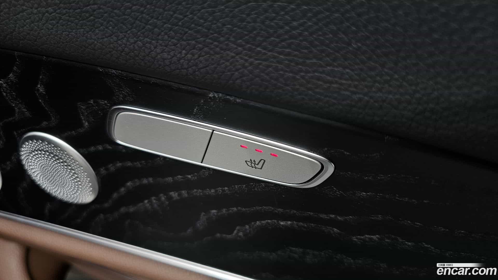 E-Class Mercedes-Benz 2018.9-OPTION-048